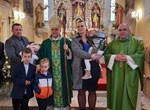 Biskup Radoš krstio je troje djece u obiteljima s mnogobrojnom djecom